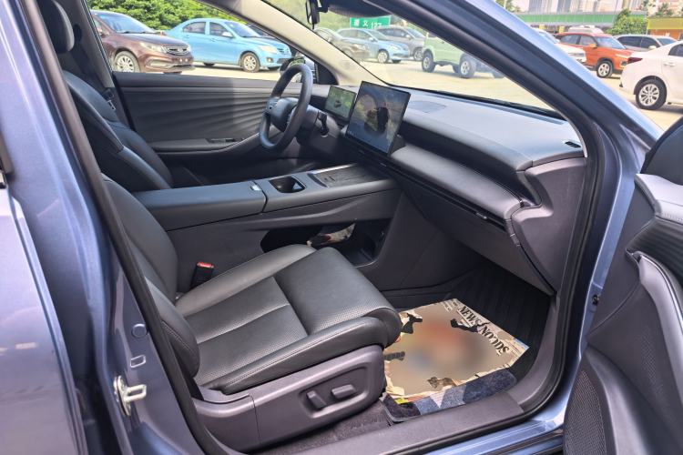Used Nissan N6 2026 Model 180 Max Right Front Seat