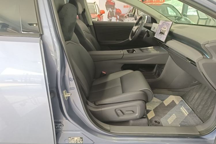 Used Nissan N6 2026 Model 180 Max Right Front Seat