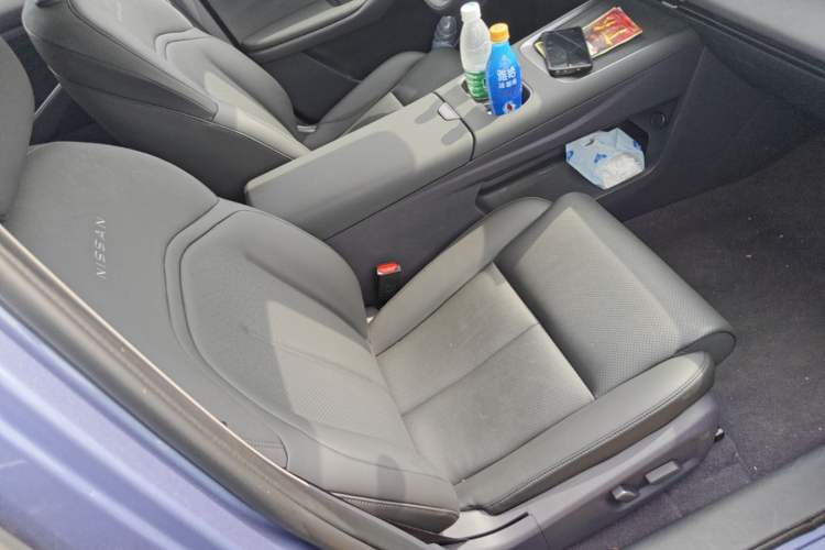 Used Nissan N6 2026 Model 180 Max Right Front Seat