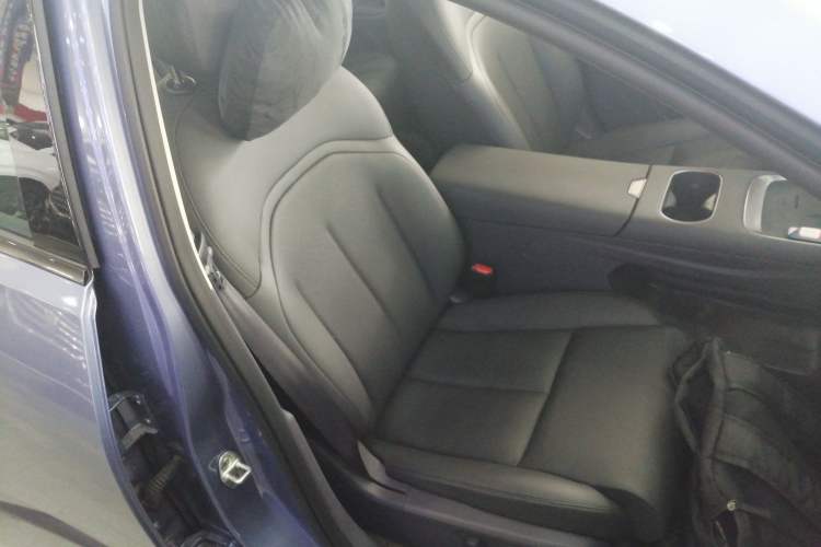 Used Nissan N6 2026 Model 180 Max Right Front Seat