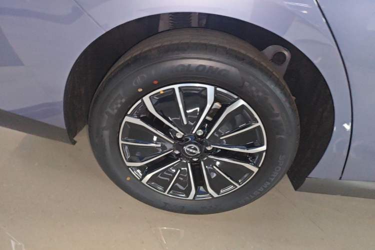 Used Nissan N6 2026 Model 180 Max Right Rear Wheel Hub
