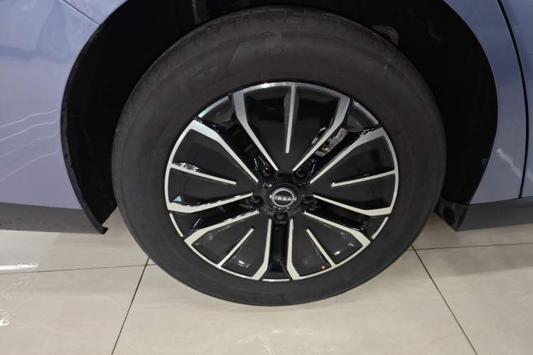 Used Nissan N6 2026 Model 180 Max Right Rear Wheel Hub