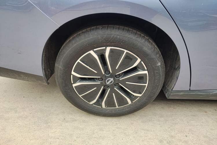 Used Nissan N6 2026 Model 180 Max Right Rear Wheel Hub