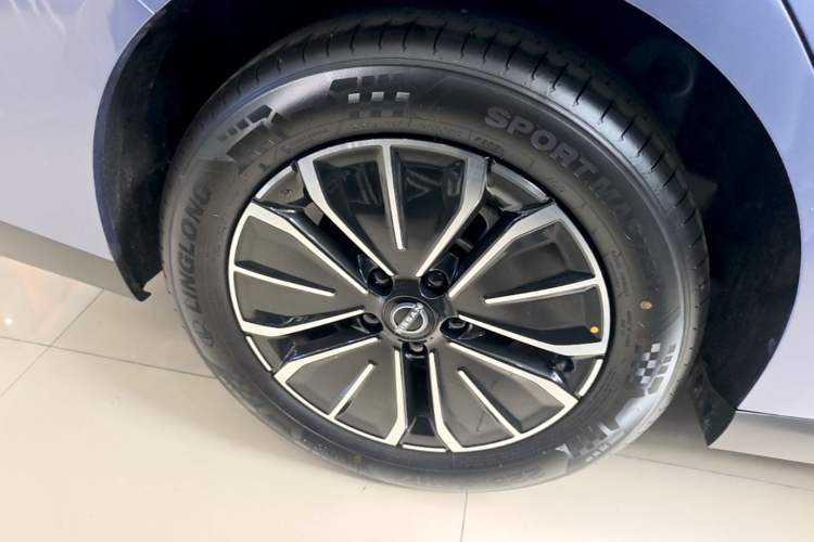 Used Nissan N6 2026 Model 180 Max Right Rear Wheel Hub