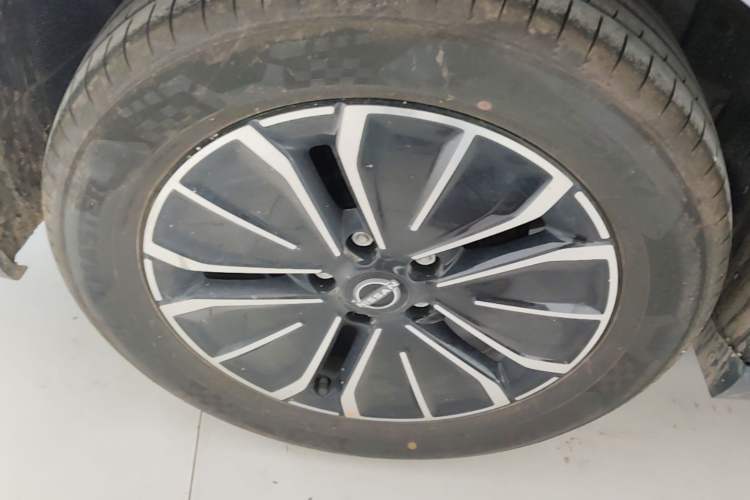 Used Nissan N6 2026 Model 180 Max Right Rear Wheel Hub