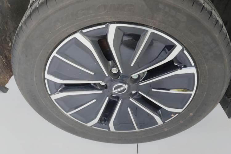 Used Nissan N6 2026 Model 180 Max Right Rear Wheel Hub