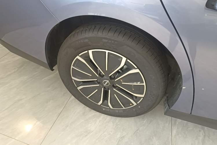 Used Nissan N6 2026 Model 180 Max Right Rear Wheel Hub