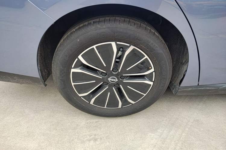 Used Nissan N6 2026 Model 180 Max Right Rear Wheel Hub
