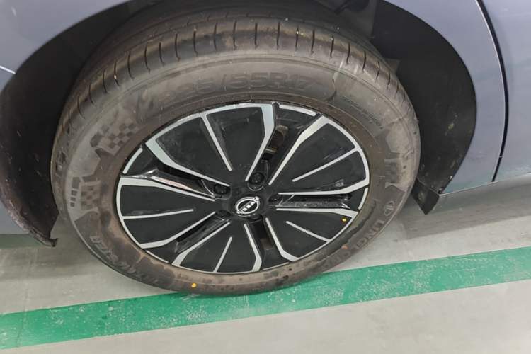 Used Nissan N6 2026 Model 180 Max Right Rear Wheel Hub