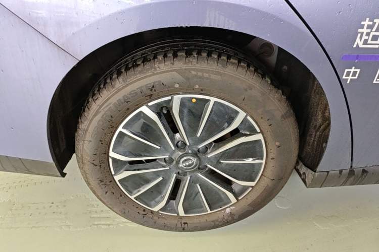 Used Nissan N6 2026 Model 180 Max Right Rear Wheel Hub