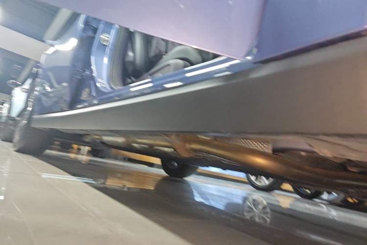 Used Nissan N6 2026 Model 180 Max Right Side Sill