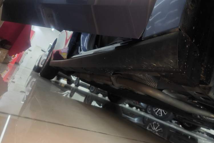 Used Nissan N6 2026 Model 180 Max Right Side Sill