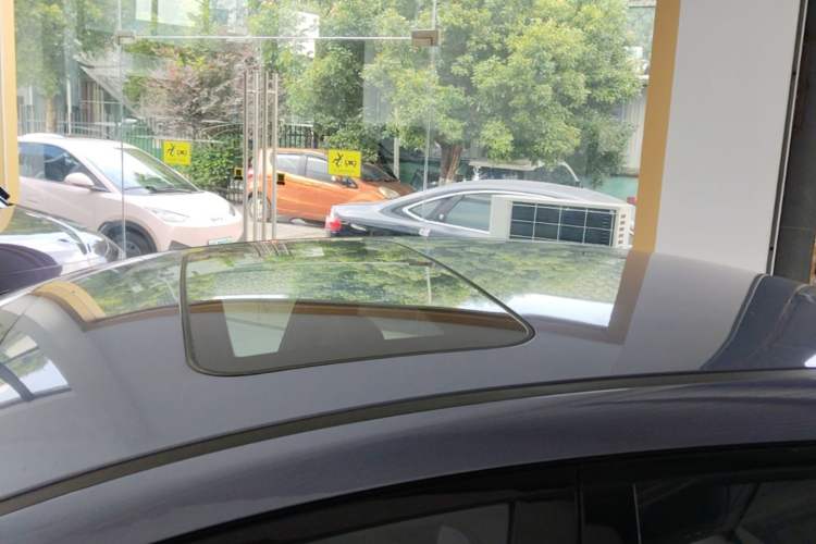 Used Nissan N6 2026 Model 180 Max Roof