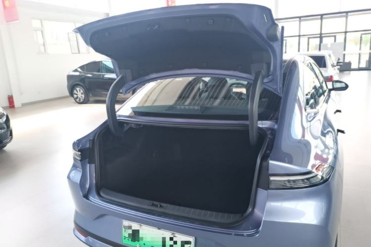 Used Nissan N6 2026 Model 180 Max Trunk