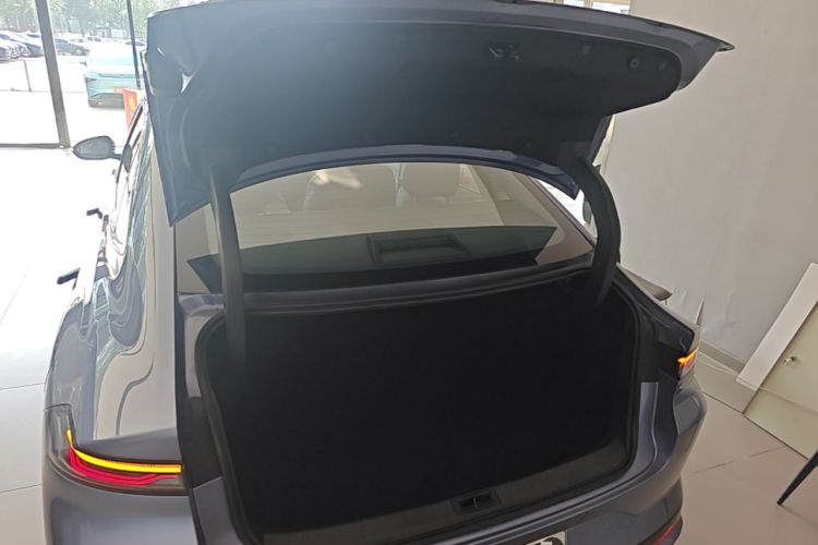 Used Nissan N6 2026 Model 180 Max Trunk