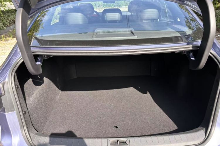 Used Nissan N6 2026 Model 180 Max Trunk