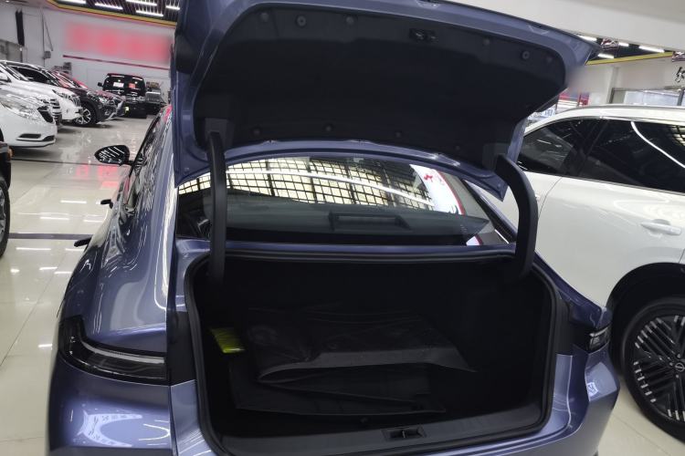 Used Nissan N6 2026 Model 180 Max Trunk