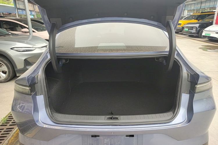 Used Nissan N6 2026 Model 180 Max Trunk