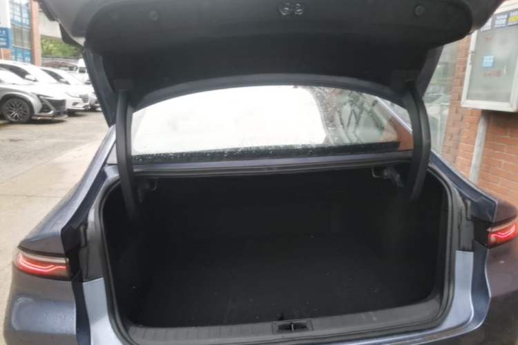 Used Nissan N6 2026 Model 180 Max Trunk