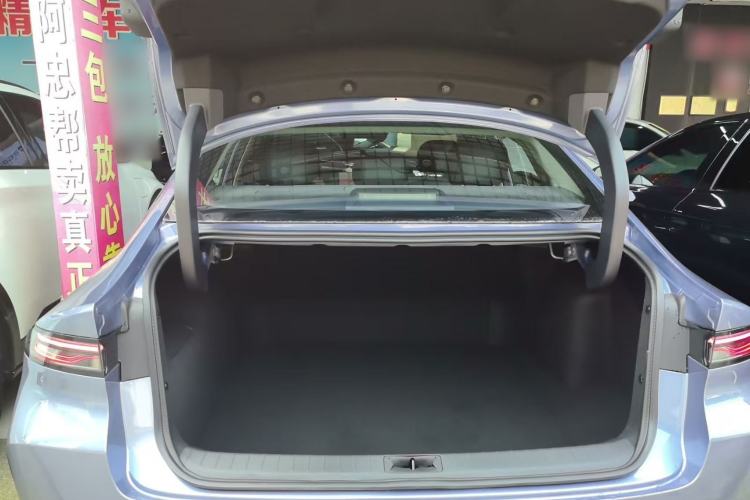 Used Nissan N6 2026 Model 180 Max Trunk