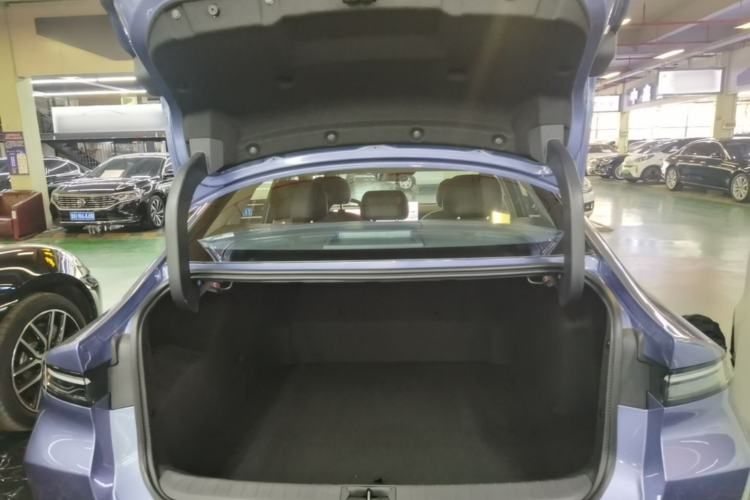 Used Nissan N6 2026 Model 180 Max Trunk