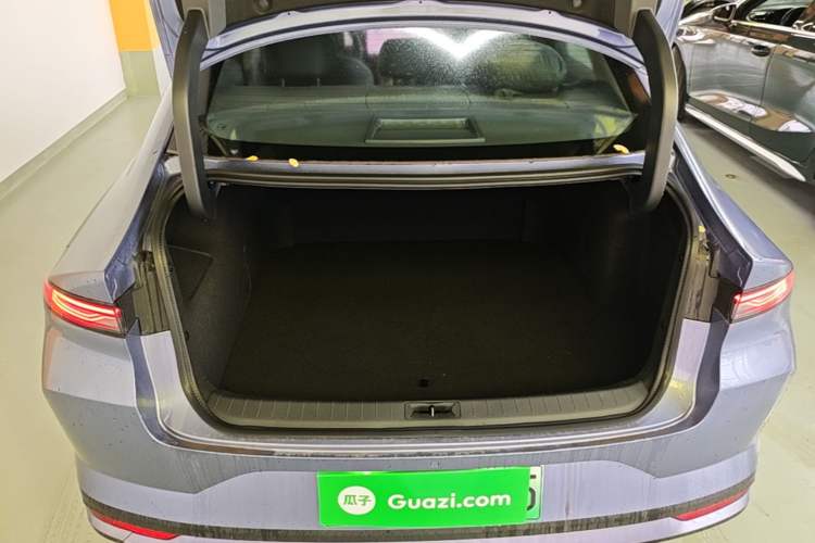 Used Nissan N6 2026 Model 180 Max Trunk