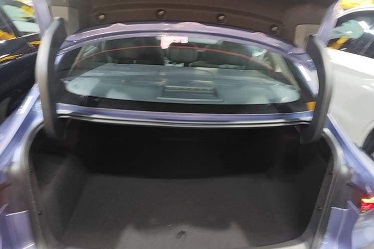 Used Nissan N6 2026 Model 180 Max Trunk