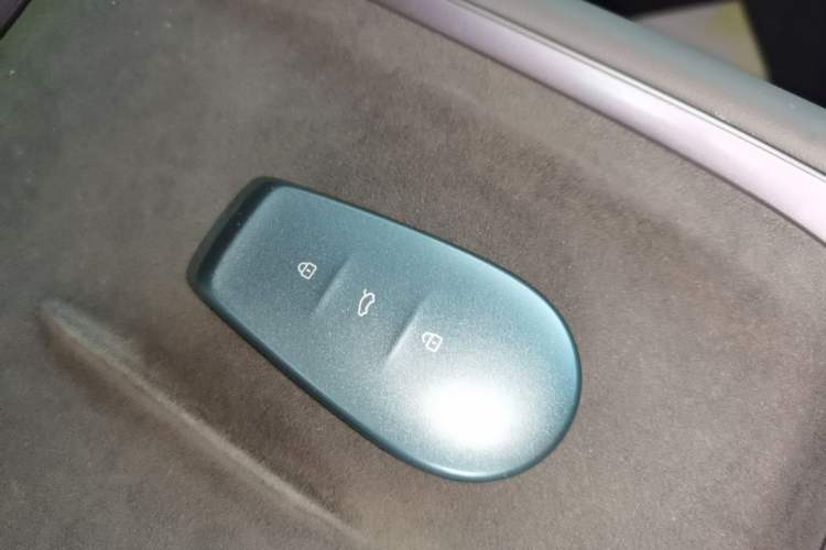 Used Nissan N6 2026 Model 180 Max Vehicle Key