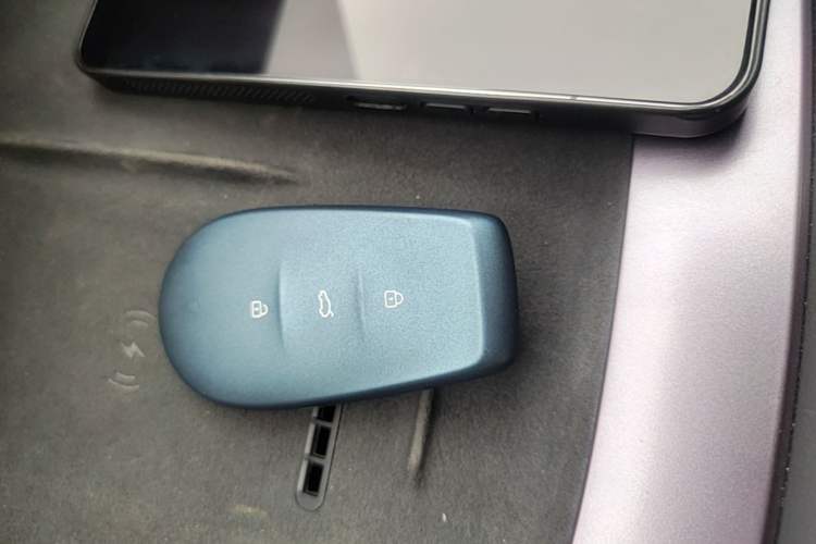 Used Nissan N6 2026 Model 180 Max Vehicle Key