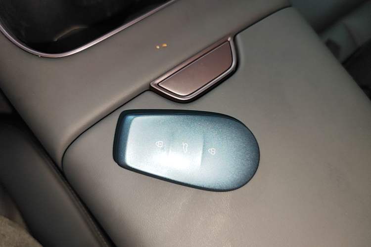 Used Nissan N6 2026 Model 180 Max Vehicle Key