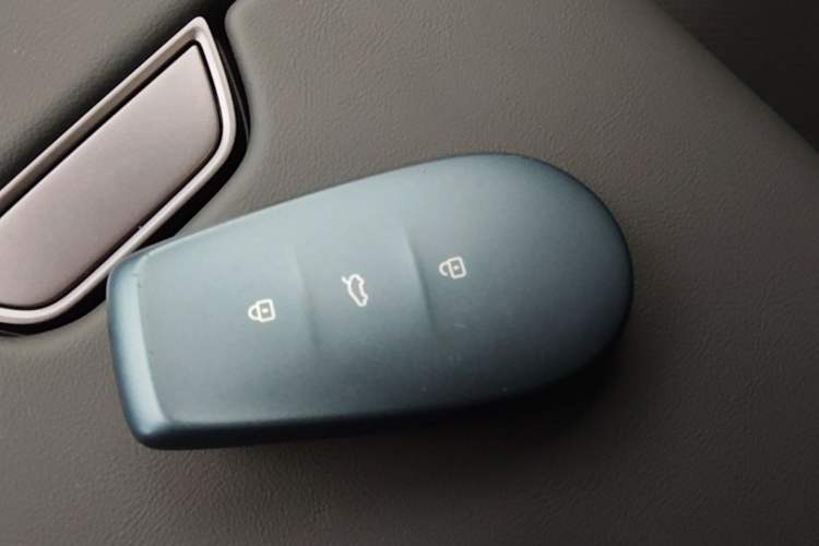 Used Nissan N6 2026 Model 180 Max Vehicle Key