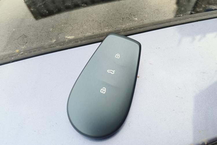 Used Nissan N6 2026 Model 180 Max Vehicle Key
