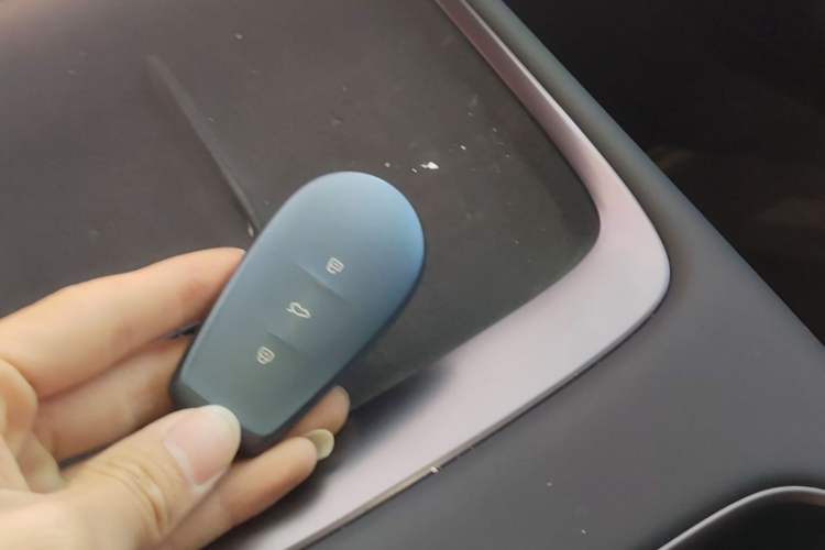 Used Nissan N6 2026 Model 180 Max Vehicle Key