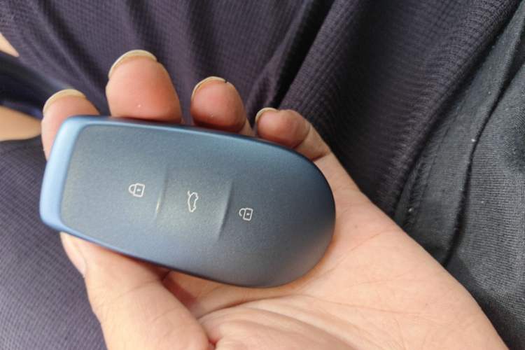 Used Nissan N6 2026 Model 180 Max Vehicle Key