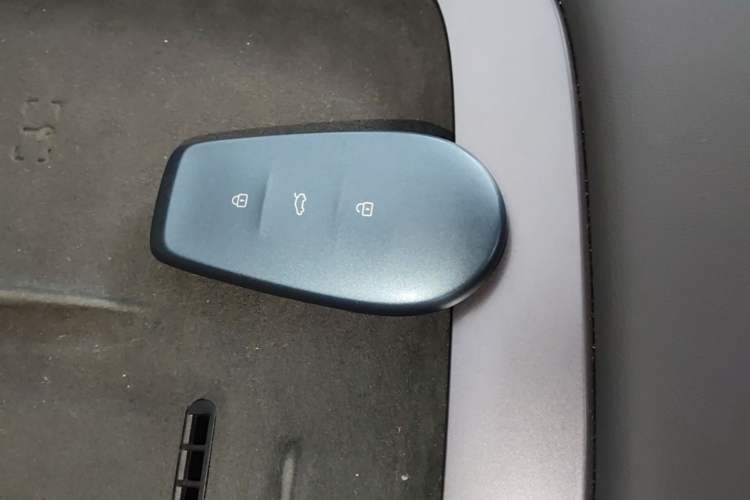 Used Nissan N6 2026 Model 180 Max Vehicle Key