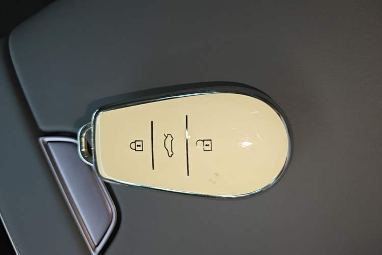 Used Nissan N6 2026 Model 180 Max Vehicle Key