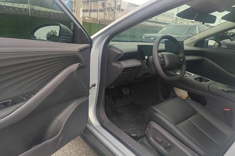 Used Nissan N6 2026 Model 180 Pro Driver Seat