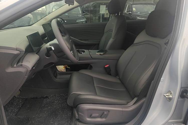 Used Nissan N6 2026 Model 180 Pro Left Front Seat