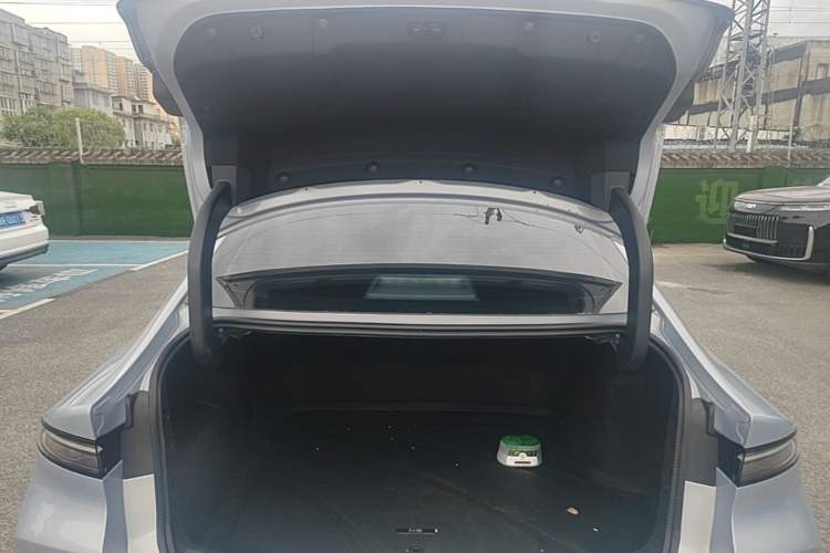 Used Nissan N6 2026 Model 180 Pro Trunk