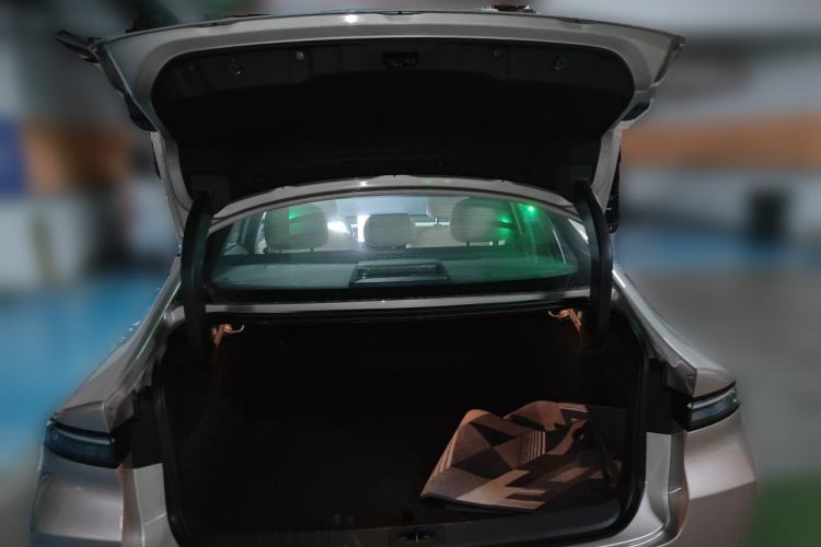 Used Nissan N6 2026 Model 180 Max Trunk