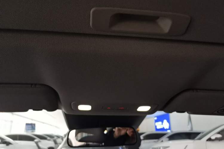 Used Nissan N6 2026 Model 180 Max Headliner
