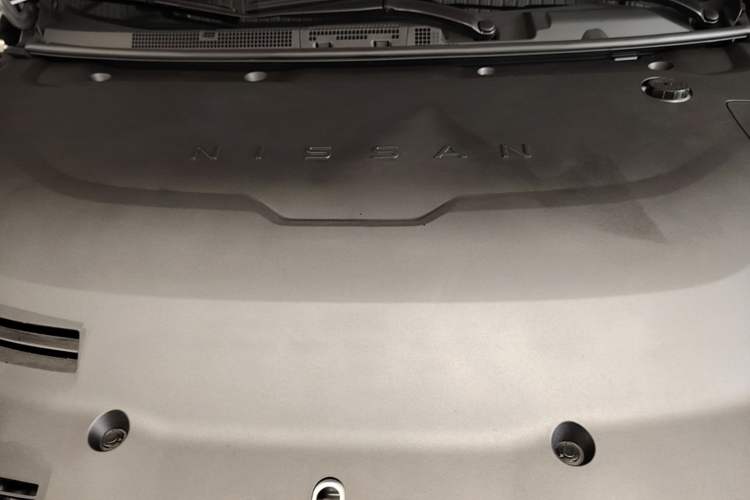 Used Nissan N6 2026 Model 180 Max Engine Bay