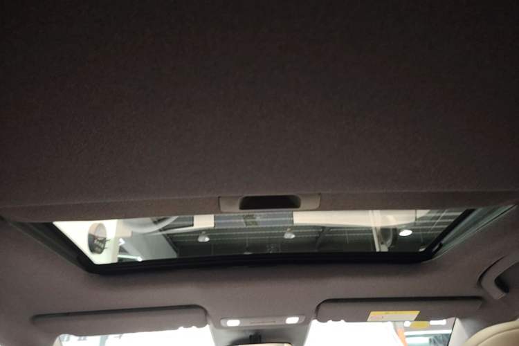 Used Nissan N6 2026 Model 180 Max Headliner