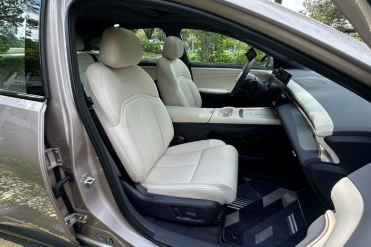 Used Nissan N6 2026 Model 180 Max Interior 3
