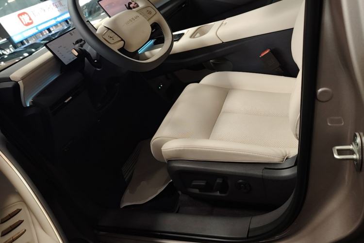 Used Nissan N6 2026 Model 180 Max Left Front Seat