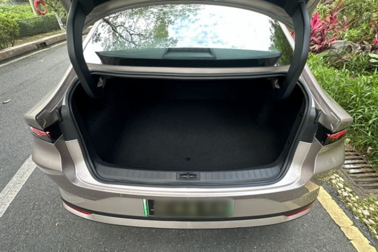 Used Nissan N6 2026 Model 180 Max Trunk