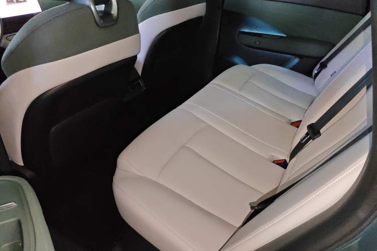 Used Nissan N7 2025 625 Max Left Rear Seat