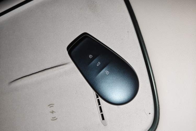 Used Nissan N7 2025 625 Max Vehicle Key
