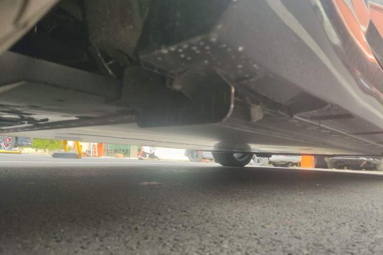 Used Nissan N7 2025 625 Max Chassis Rear Right