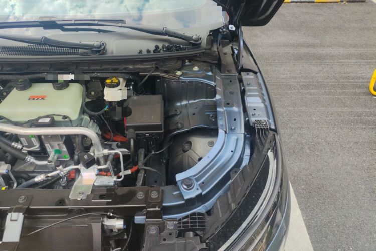 Used Nissan N7 2025 625 Max Engine Bay Left